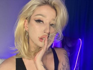 SallyChaa's Most Recent Photo