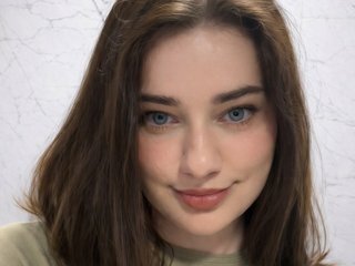 DemiLinda's Most Recent Photo